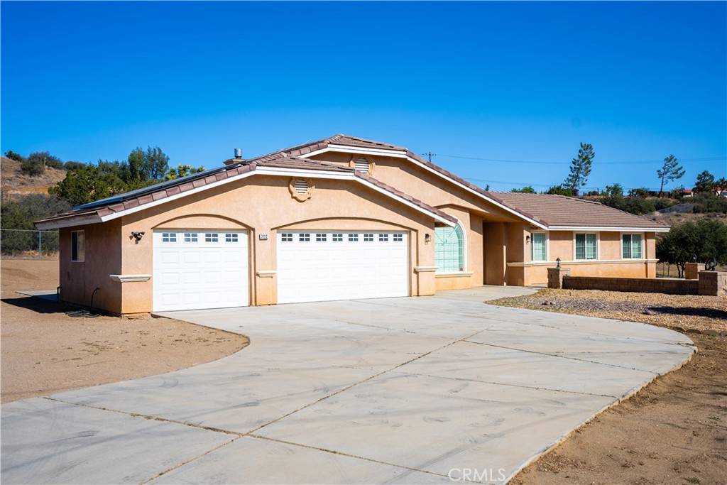 7122 Aster Road, Oak Hills, CA 92344