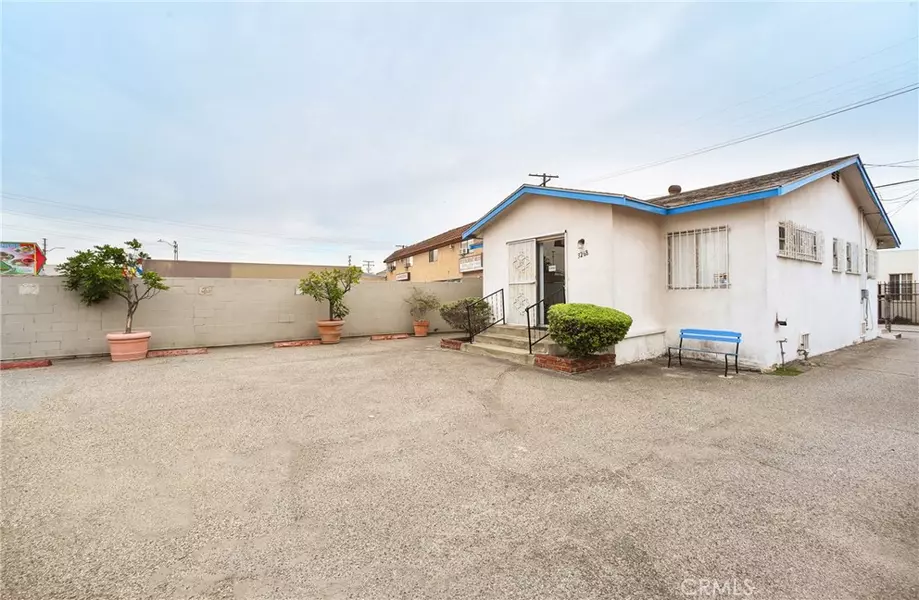 3268 E Gage AVE, Huntington Park, CA 90255