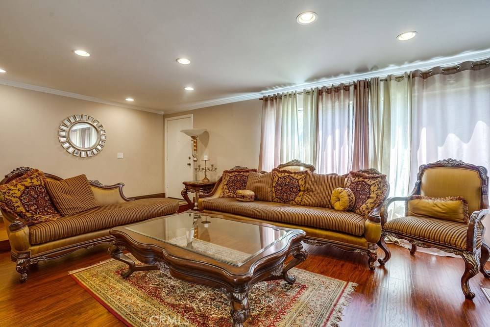 Cerritos, CA 90703,16023 Hiddenridge LN