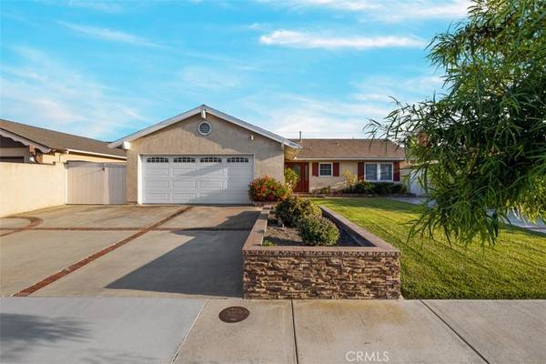 Huntington Beach, CA 92649,4692 Operetta Dr