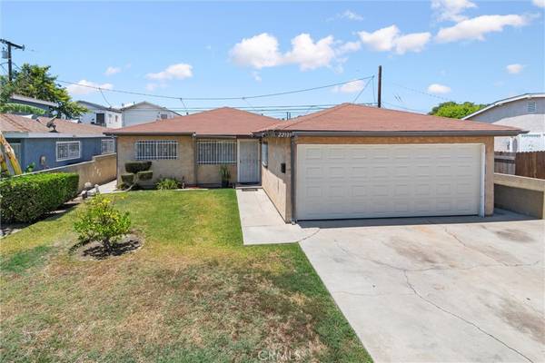 22109 Seine Ave, Hawaiian Gardens, CA 90716