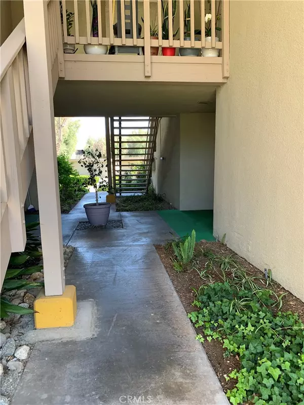 La Mirada, CA 90638,13644 La Jolla CIR #14-A