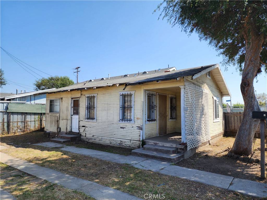 County - Los Angeles, CA 90001,8334 Bell AVE