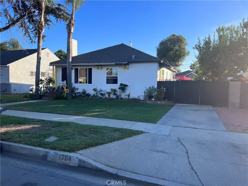 1704 E Killen PL, Compton, CA 90221