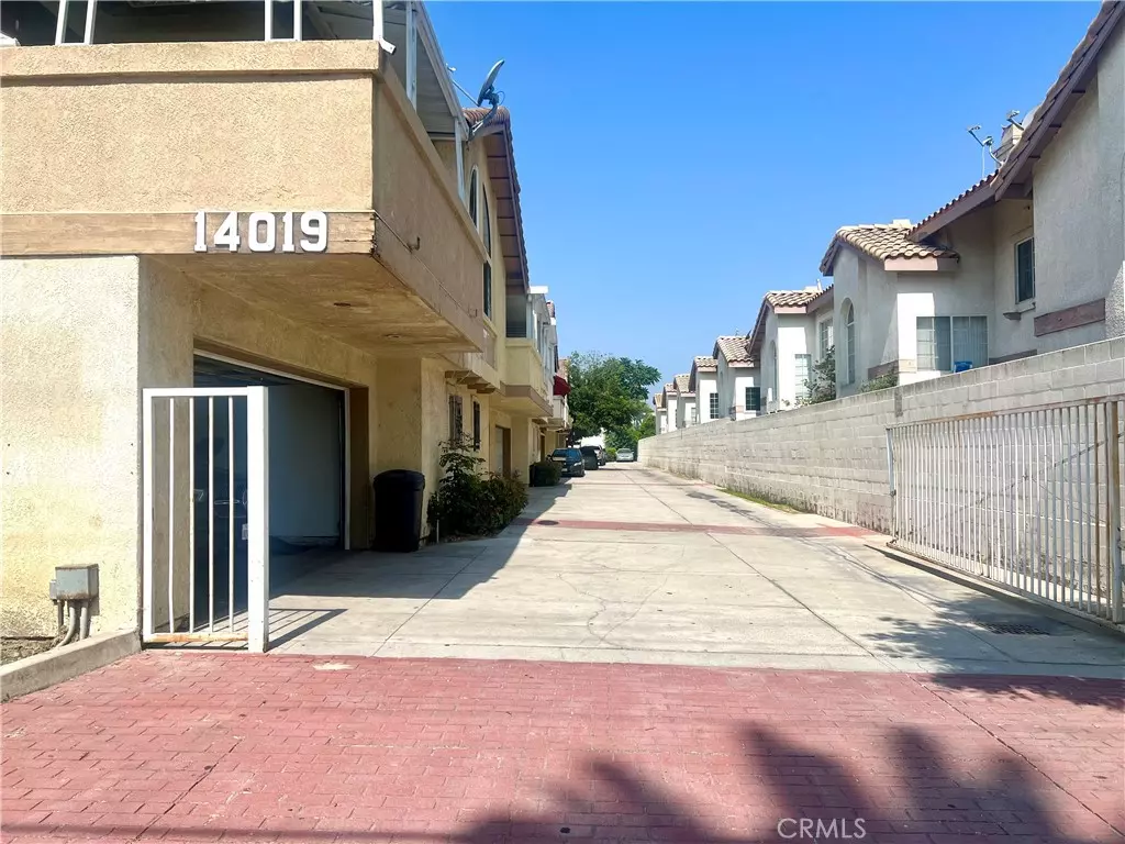 Paramount, CA 90723,14019 Orizaba AVE #1