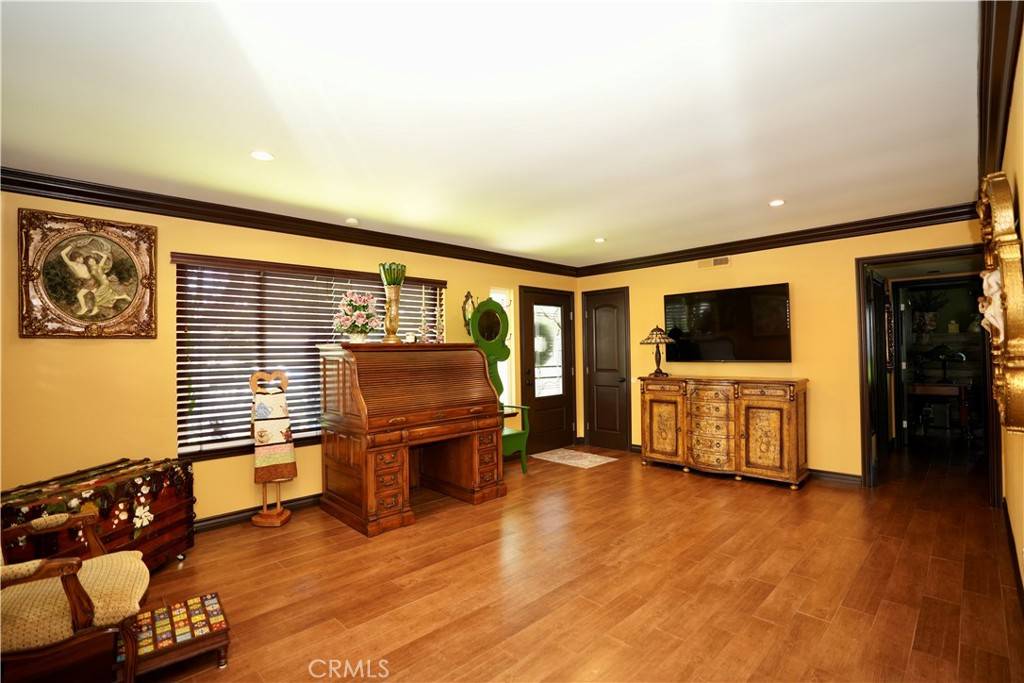 Cerritos, CA 90703,12532 Vicente PL
