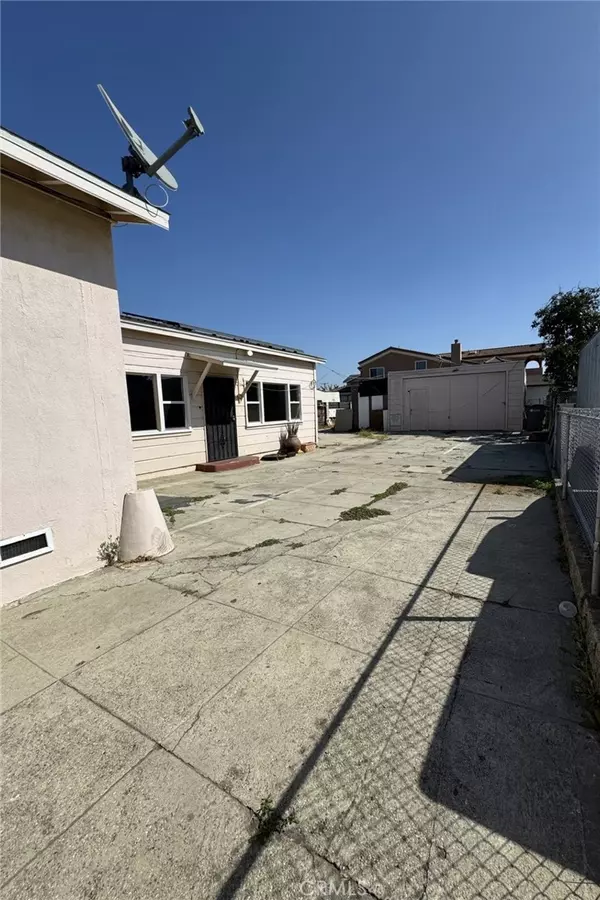 Carson, CA 90745,21918 Dolores Street