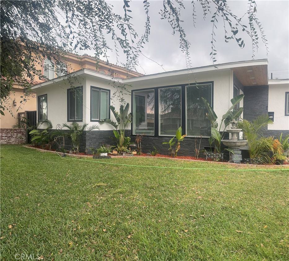 Downey, CA 90241,8413 6th ST