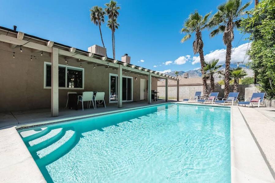 3760 E Calle San Antonio, Palm Springs, CA 92264