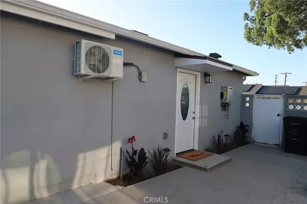 Downey, CA 90241,11824 Pruess AVE #A