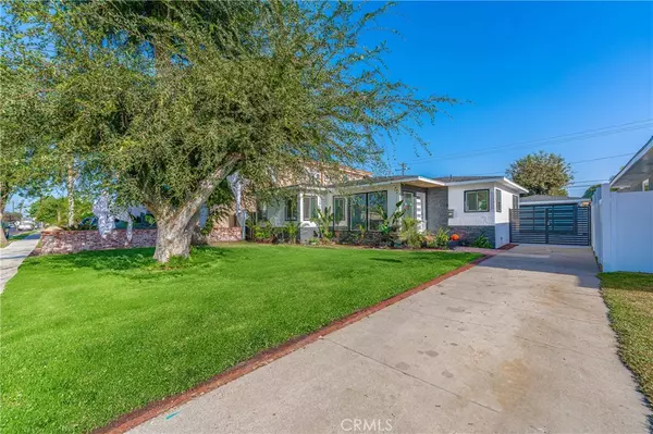 Downey, CA 90241,8413 6th ST