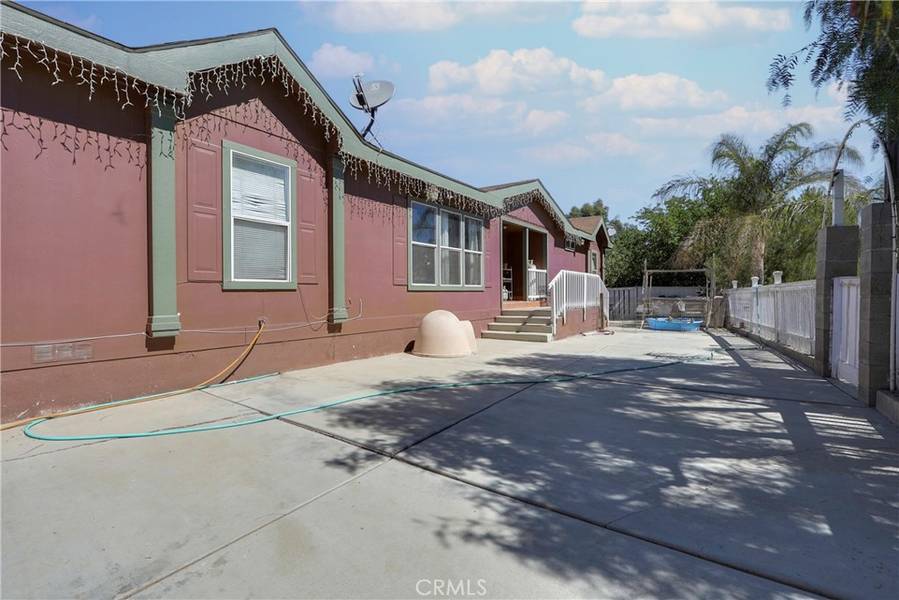 23165 Robles LN, Perris, CA 92570