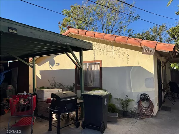 Santa Ana, CA 92703,1009 1011 W Myrtle ST