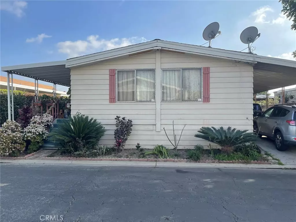 Long Beach, CA 90810,3595 Santa Fe Ave #144