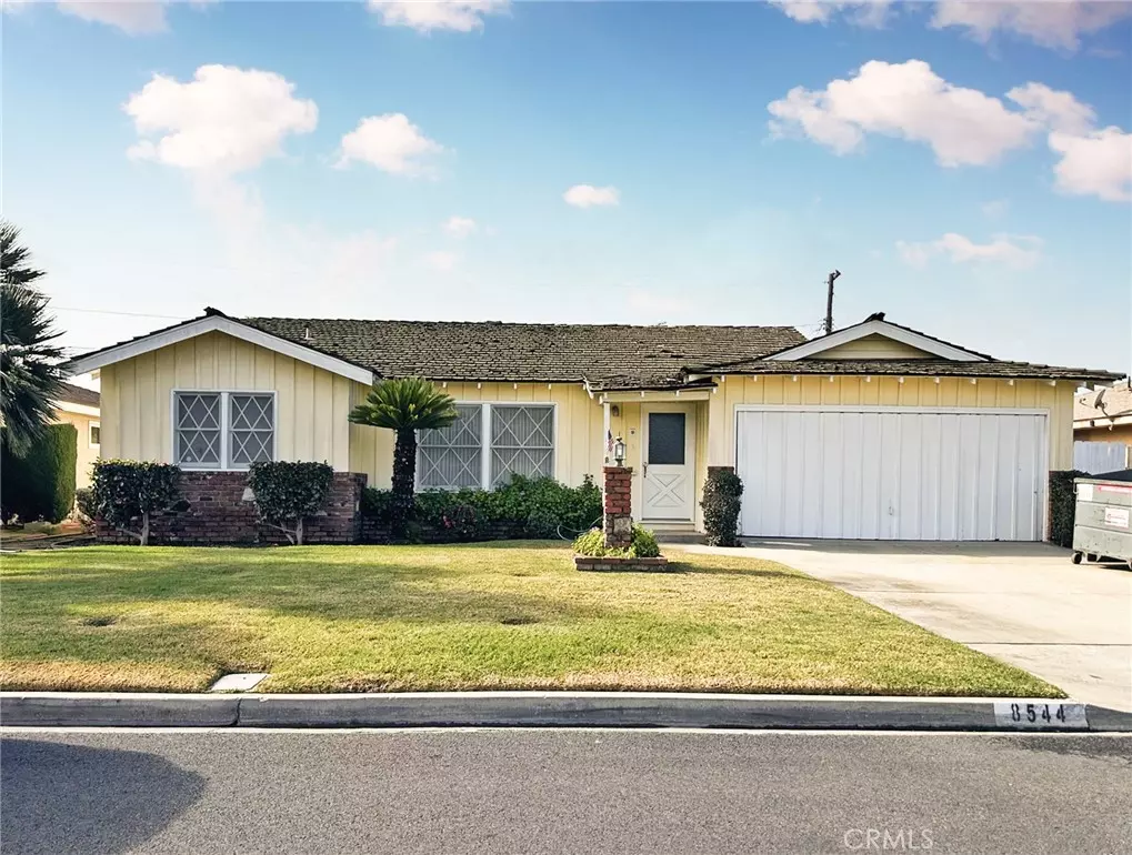 Downey, CA 90240,8544 Suva ST