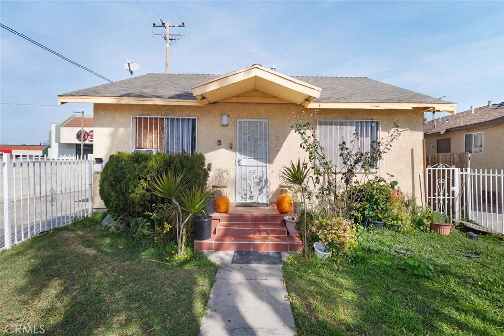 2717 Independence AVE, South Gate, CA 90280