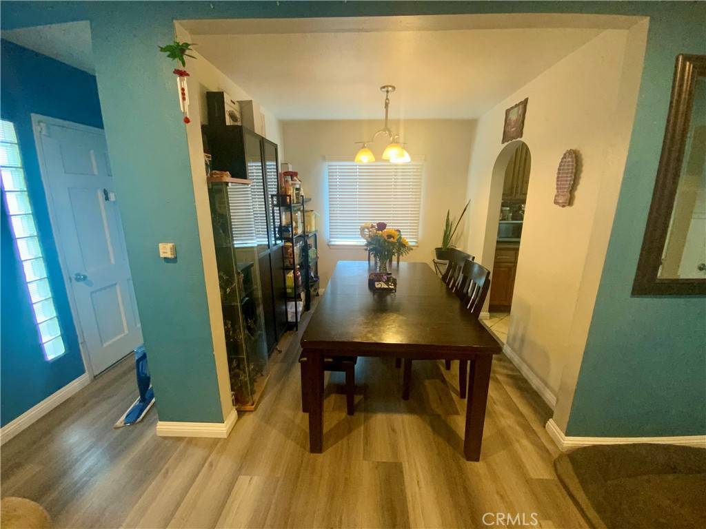 Compton, CA 90220,206 E Raymond ST