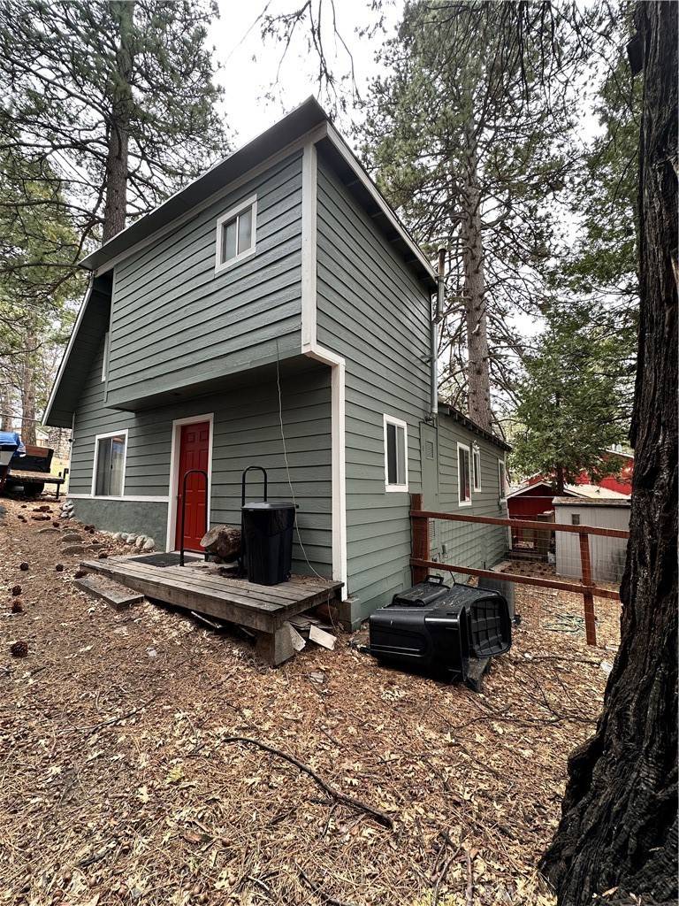 Running Springs, CA 92382,32064 Hunsaker WAY