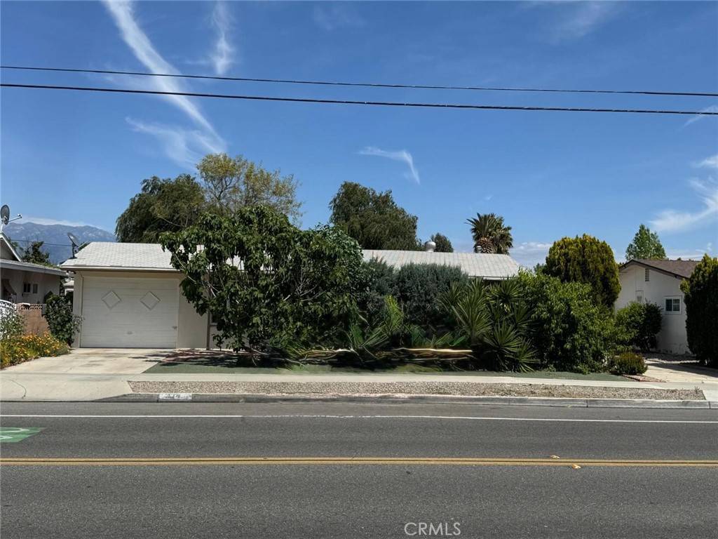 840 S. Gilbert St., Hemet, CA 92543