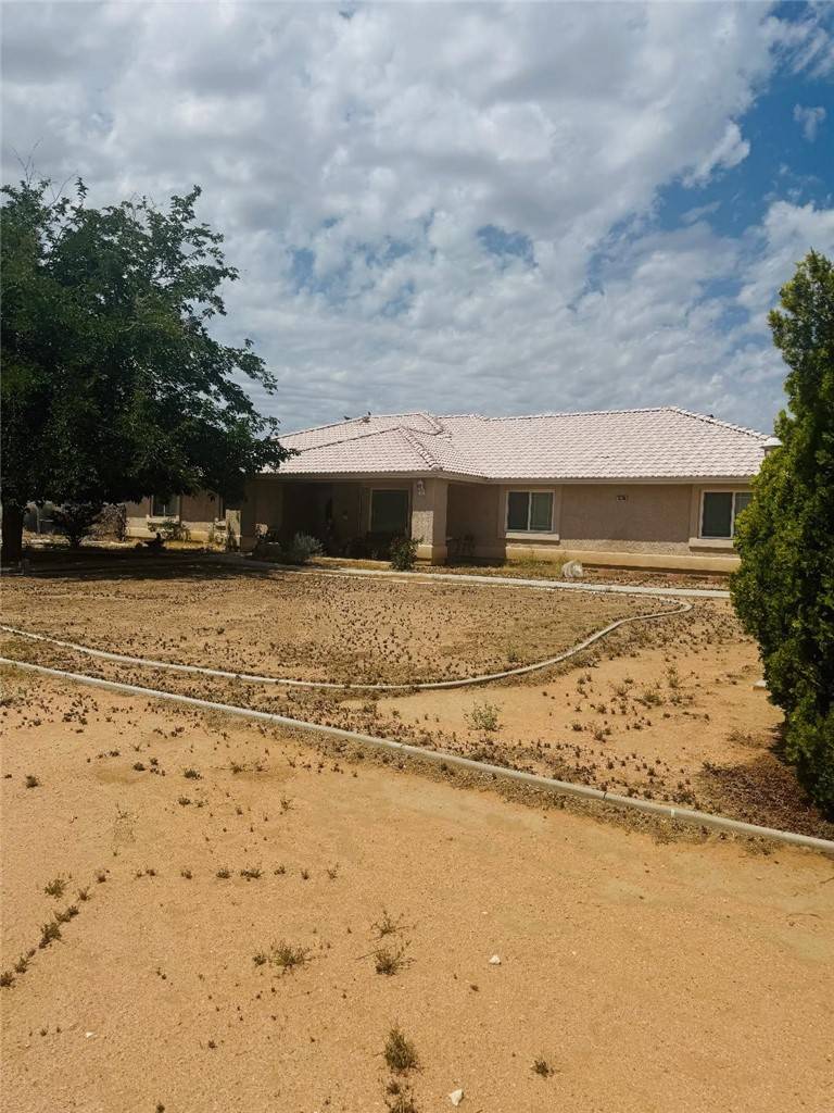 15434 Erie RD, Apple Valley, CA 92307