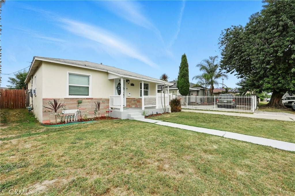 Compton, CA 90220,210 W Tichenor ST