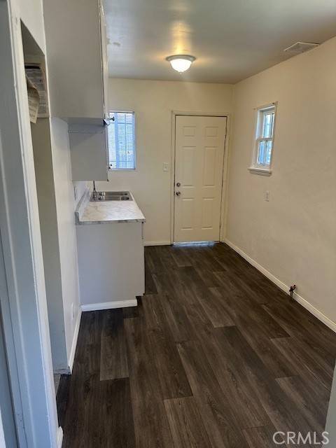 Los Angeles, CA 90044,932 W 71st ST #932