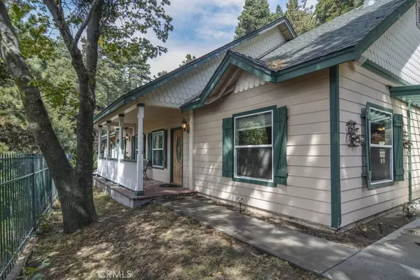 997 CRESTLINE CUTOFF, Crestline, CA 92325