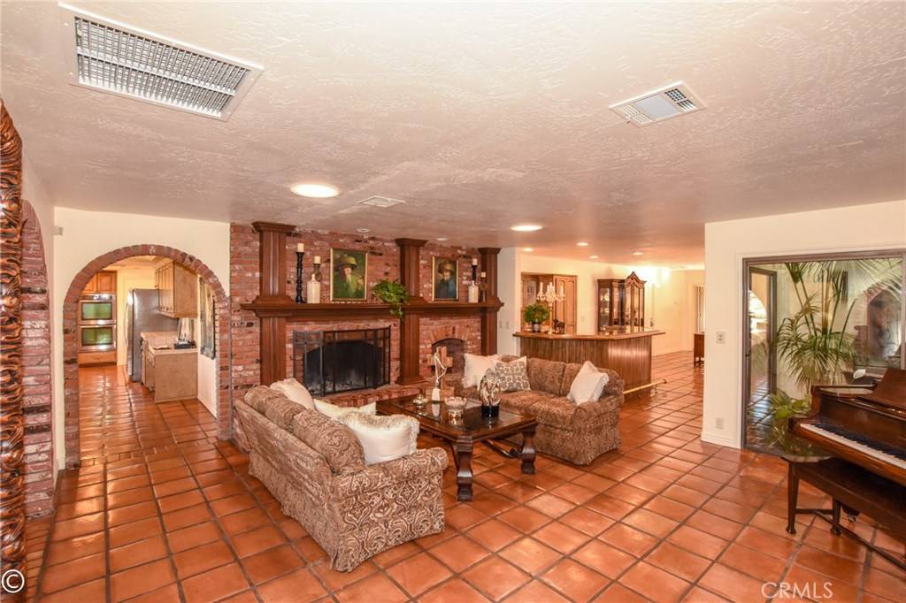 Apple Valley, CA 92307,14675 Genesee RD