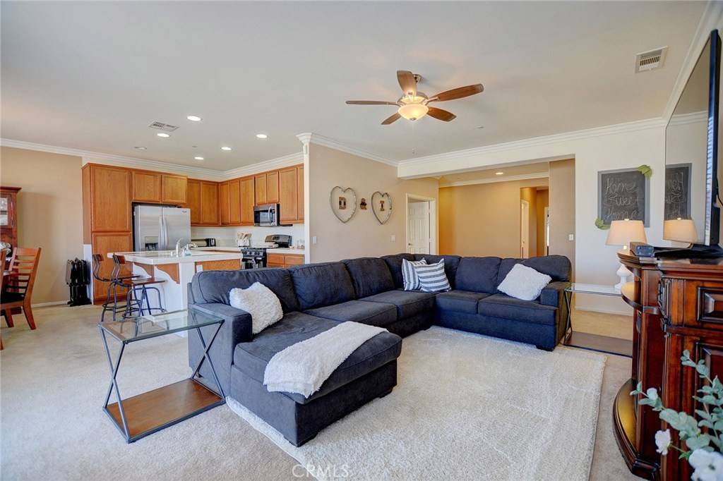 17652 Park Plaza CT, Victorville, CA 92395