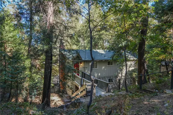 772 Bergschrund DR, Crestline, CA 92325