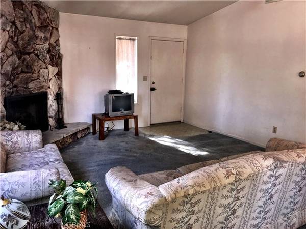 Running Springs, CA 92382,32030 Encina WAY