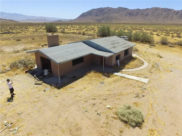 Lucerne Valley, CA 92356,33321 Desert LN