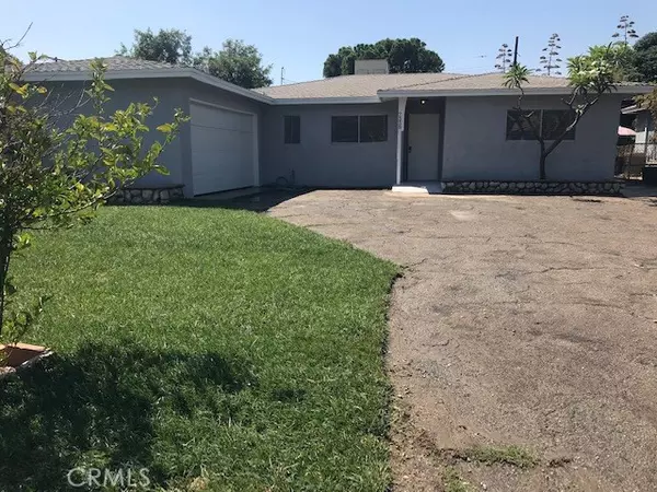 Fontana, CA 92336,7558 Toyon