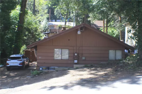 Crestline, CA 92325,683 Cedar LN