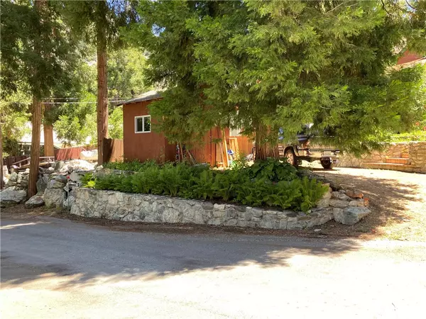 Forest Falls, CA 92339,9519 Redwood DR