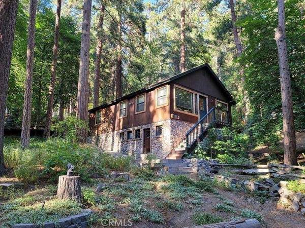 1117 Big Tree LN, Crestline, CA 92325