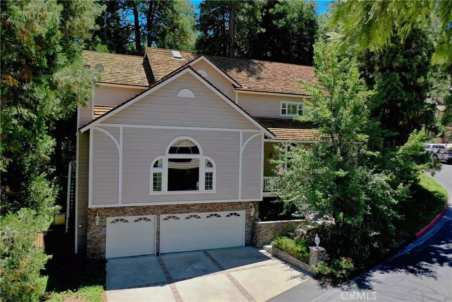 475 Bay View DR, Lake Arrowhead, CA 92352