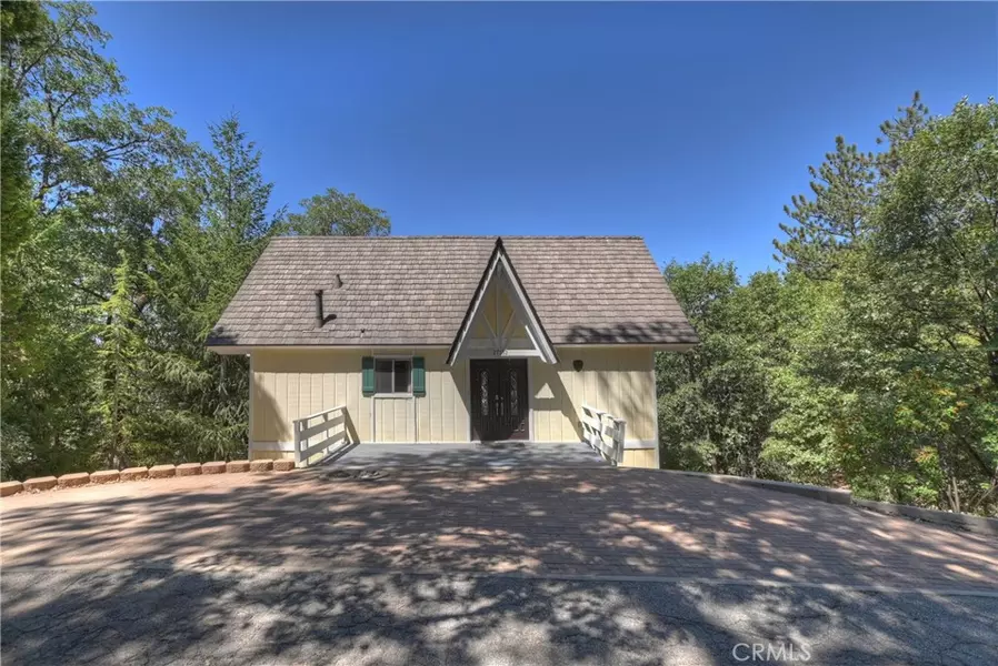 27552 Matterhorn DR, Lake Arrowhead, CA 92352