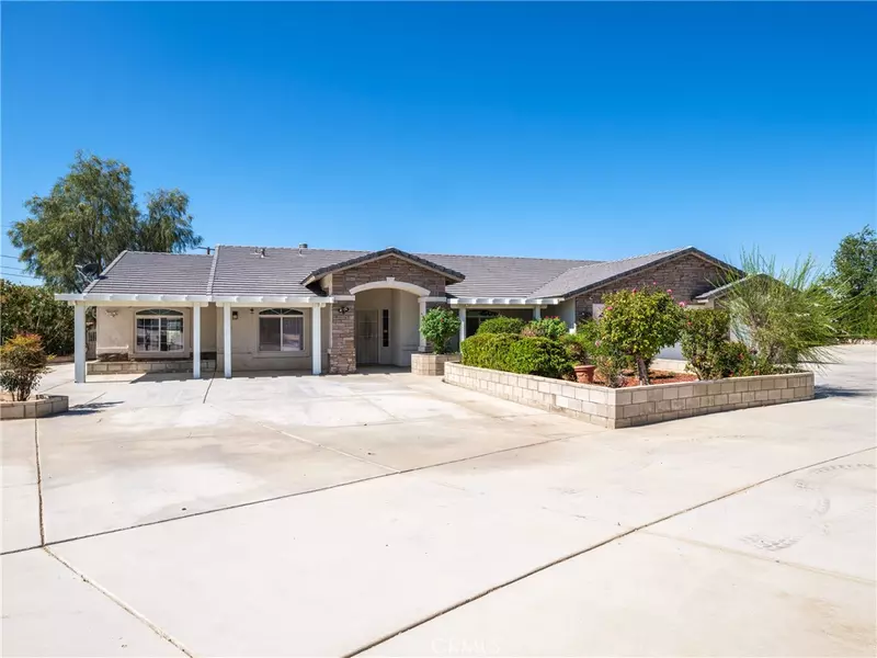 18481 Symeron RD, Apple Valley, CA 92307