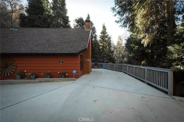 Lake Arrowhead, CA 92352,356 Mittry LN