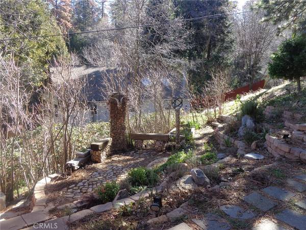 Crestline, CA 92325,22970 Redwood WAY