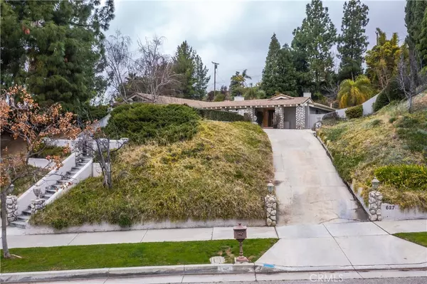 627 Valley View DR, Redlands, CA 92373