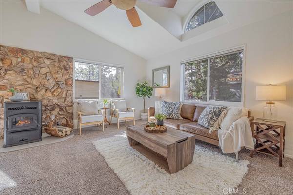 Sugarloaf, CA 92386,468 Sunset LN