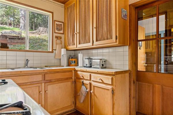 Lake Arrowhead, CA 92352,589 Millburn RD