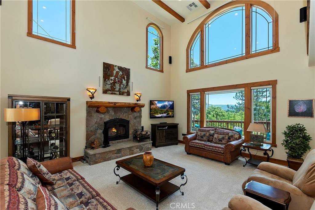 Lake Arrowhead, CA 92352,26611 Amador LN