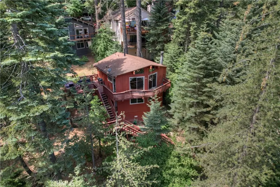 28393 Larchmont LN, Lake Arrowhead, CA 92352