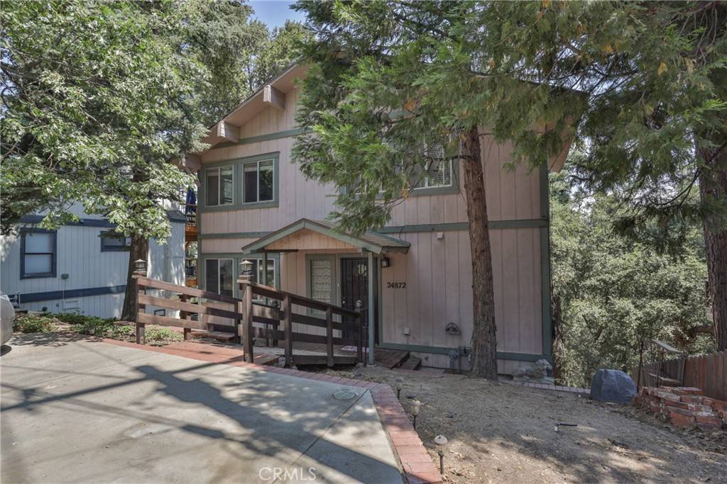 Crestline, CA 92325,24872 Matterhorn CT