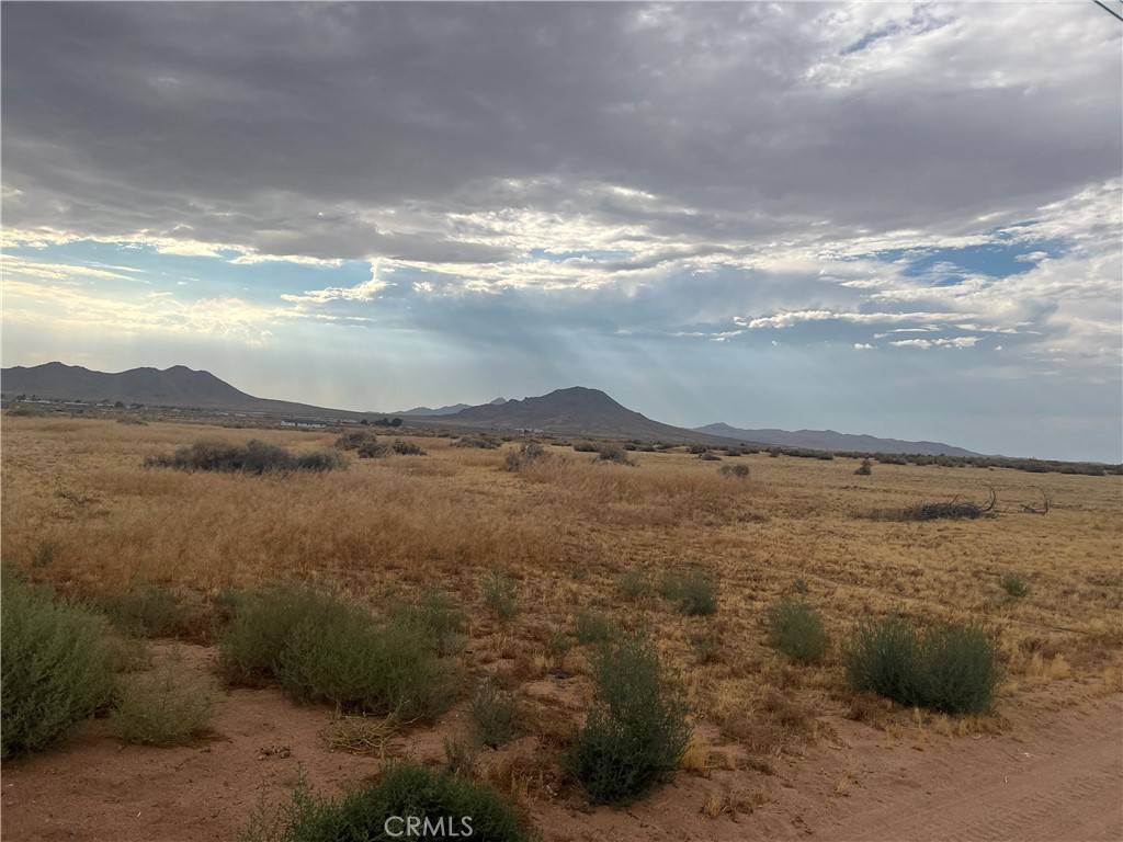 22421 Tinega, Apple Valley, CA 92307