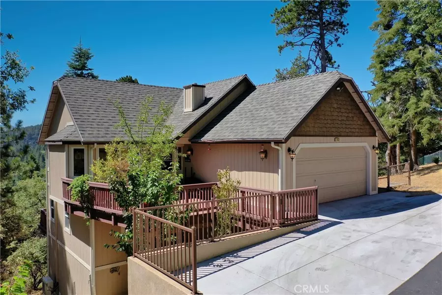 26520 Walnut Hills DR, Lake Arrowhead, CA 92391