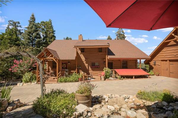 Lake Arrowhead, CA 92352,735 Oak RD